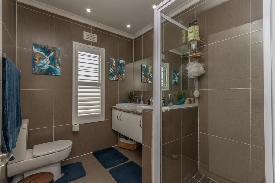 3 Bedroom Property for Sale in Sunningdale Western Cape